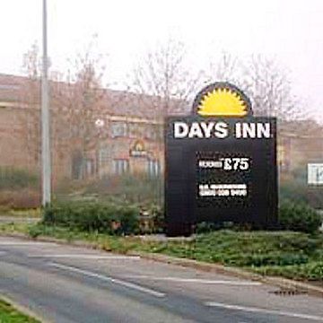 Days Inn Stansted Bishop'S Stortford スタンステッド・マウントフィーチェット エクステリア 写真